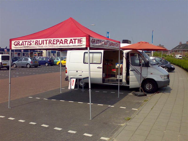 Ruitreparatie op parkeerplaats